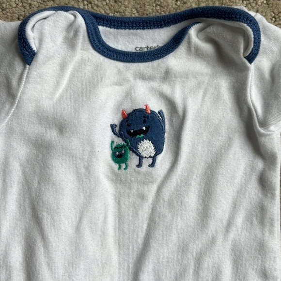 ✨5/$25✨ Baby onesie bundle- 3 white - Picture 2 of 4